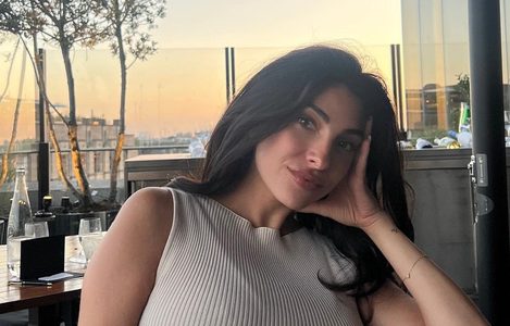 Anna Nooshin