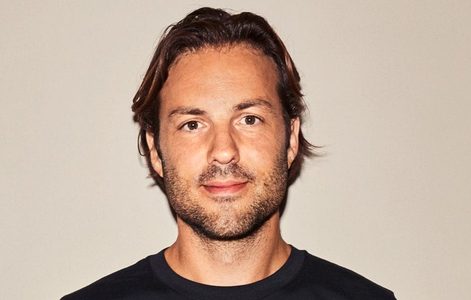 Adriaan Mol (41) heeft voor € 1,1 miljard zijn concurrent overgenomen