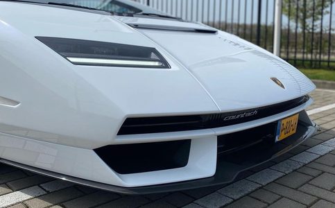 Lamborghini Countach LPI 800-4