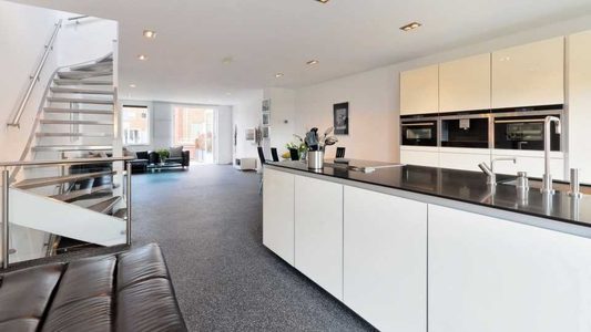 dj afrojack dochtertje vegas woning Amsterdam Pure Luxe