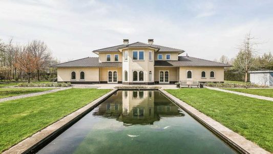 rapper-boef-soufiane-boussaadi-droomhuis-almere-Pure-Luxe