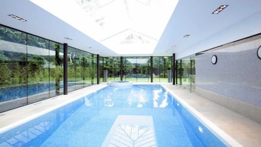 georginio wijnaldum voetballer liverpool villa bekende buren Pure Luxe
