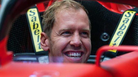 Sebastian Vettel Aston Martin Formule-1 Pure Luxe