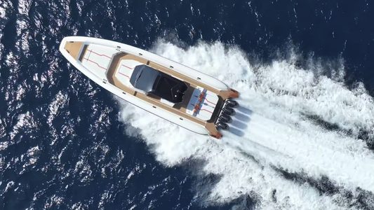 De Technohull Alpha 50: Een Strakke Nieuwe Dagboot Ontworpen voor Snelheid en Stijl
