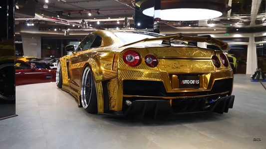 Gouden Nissan GT-R Godzilla: een uniek pronkstuk
