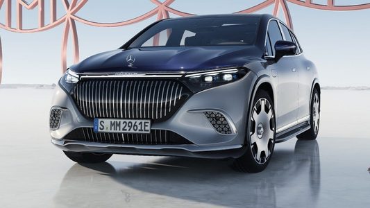 Mercedes onthult de duurste elektrische SUV met een Maybach uitvoering