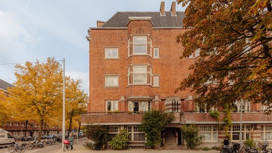 De bovenwoning van acteur Victor Reinier in Amsterdam
