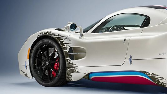 De Pagani met gesimuleerde lakschade