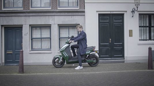 felyx startup e-scooters deelscooters Pure Luxe