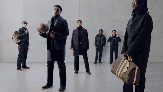 Louis Vuitton en Real Madrid slaan opnieuw de handen ineen voor luxe kledingcollectie