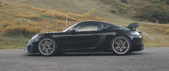 Porsche GT4 RS