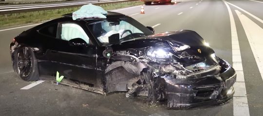 Porsche 992 ongeval