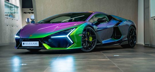 De te koop staande Lamborghini Revuelto in Rotterdam