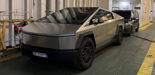 Kosso Tesla Cybertruck