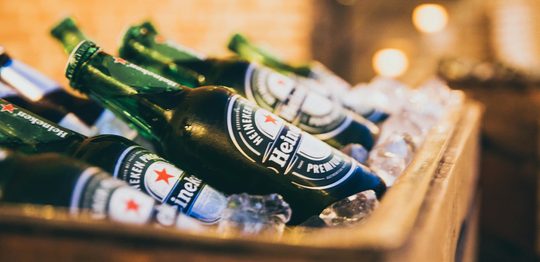 Heineken moet boete van € 111 miljoen betalen wegens wandaden van dochterbedrijf in Griekenland