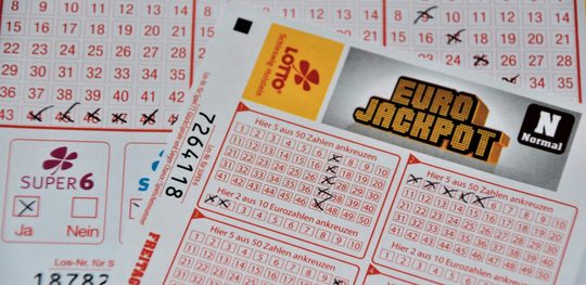 De jackpot van de EuroMillions-loterij staat op een recordbedrag van € 250 miljoen