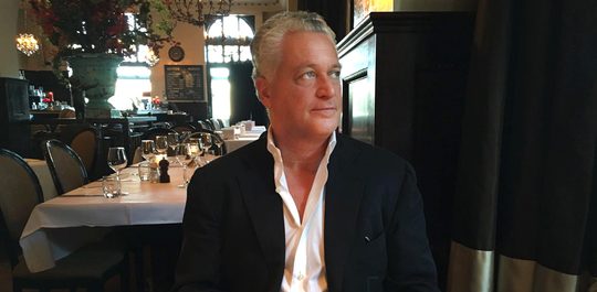 Illustratie voor: Pure Luxe praat exclusief met Bram Moszkowicz over de luxe zaken die hij mist (met video)