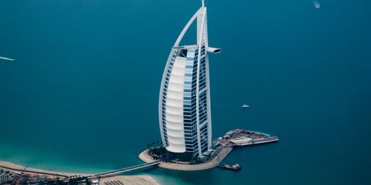 Illustratie voor: Eén van de redenen om ooit eens naar Dubai te gaan: deze ongelooflijke hotels