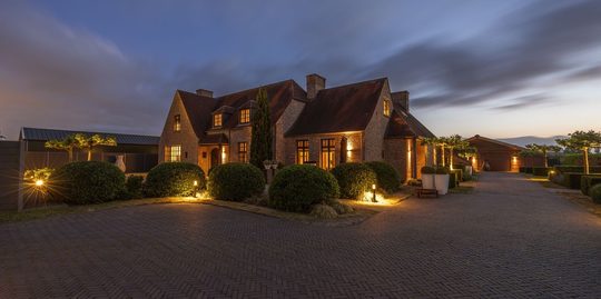 De villa van Peter Bakker nabij Schiphol