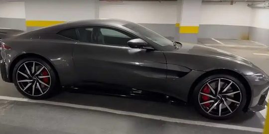 Garage vol supercars in London: Aston Martin