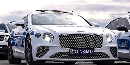 Een Bentley die nu in gebruik is bij de Turkse politie