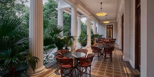 Het interieur van het nieuwe Prada-restaurant in Shanghai