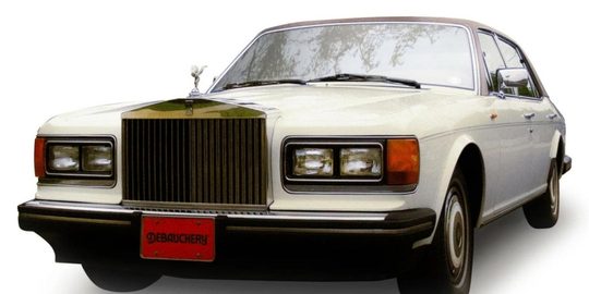 De Rolls-Royce Silver Spur, die door Debauchery wordt weggeven