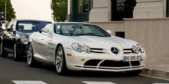 De Mercedes-SLR McLaren die door een Amerikaanse autodealer werd gekocht.
