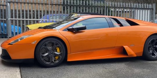 De Lamborghini Murciélago van YouTuber Simon George