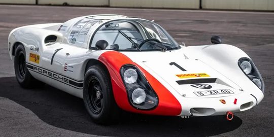 De Porsche 910 die verkocht wordt op een veiling