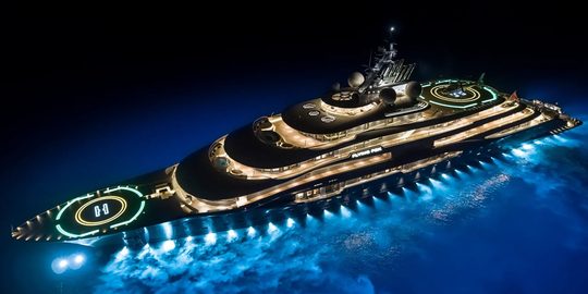 Het superjacht van de koninklijke familie van Dubai