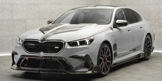 De BMW M5 Mansory.