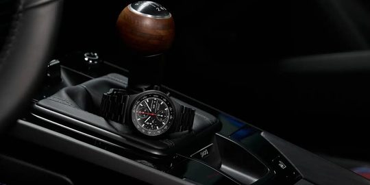 Het horloge dat wordt geleverd bij de nieuwste Porsche 911 Club Coupé