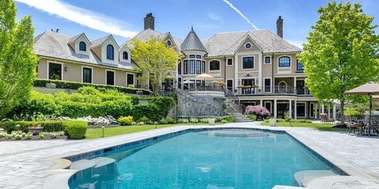 De villa uit The Wolf of Wall Street