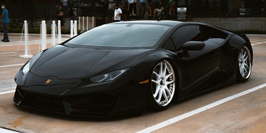 Een sportwagen waarin dure Lamborghini-onderdelen zitten