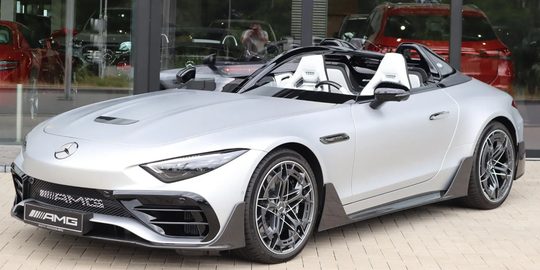 De voorkant van de Mercedes-AMG PureSpeed