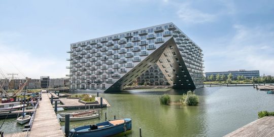 De buitenzijde van het penthouse in Amsterdam