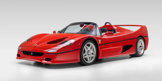 De voorzijde van de Ferrari F50