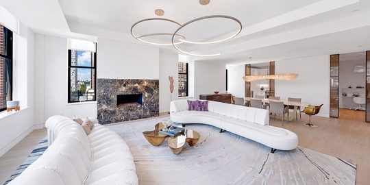 De living van het voormalige penthouse van Lady Gaga