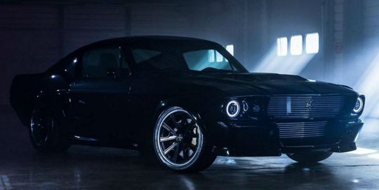 Ford Mustang Elektromotor Pure Luxe