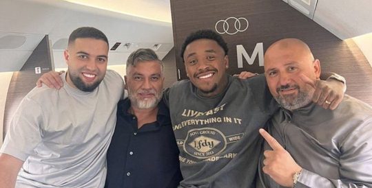 Steven Bergwijn privéjet