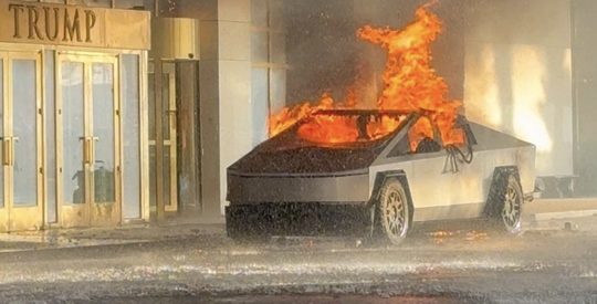 Tesla Cybertruck ontploft