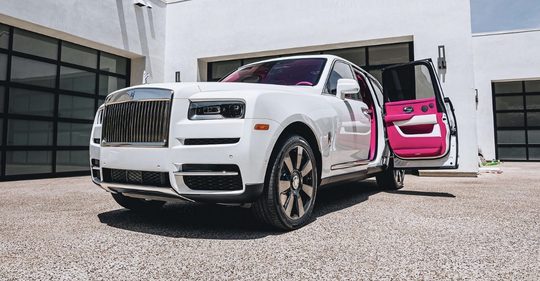 Rolls-Royce Cullinan YouTuber