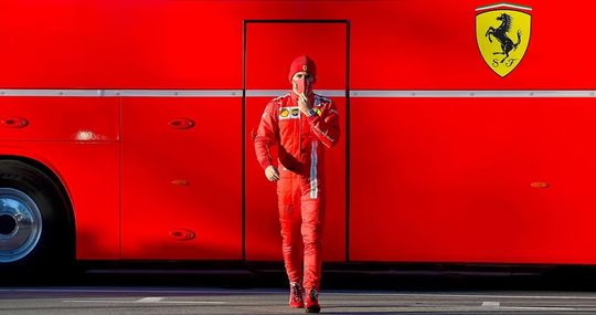Charles Leclerc met het mede door hemzelf ontworpen Richard Mille-horloge