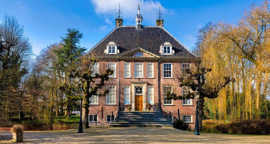 Kasteel Rijnhuizen in Nieuwegein, toebehorend aan ondernemer Jan Scholt