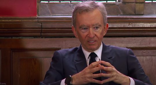 Bernard Arnault ziet LVMH één derde van de beurswaarde verliezen