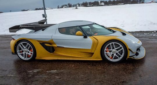 Koenigsegg-Jesko-01
