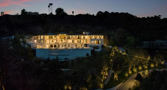 Megamansion in Bel Air te koop aangeboden vanaf $ 30 miljoen