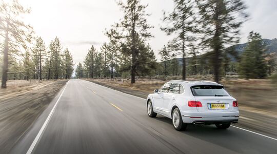 Illustratie voor: Nieuwe Bentley Bentayga SUV van het Jaar, aldus Robb Report