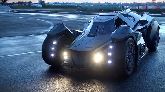 Illustratie voor: Deze Lamborghini Gallardo is Omgetoverd tot Werkende Batmobile (Video)